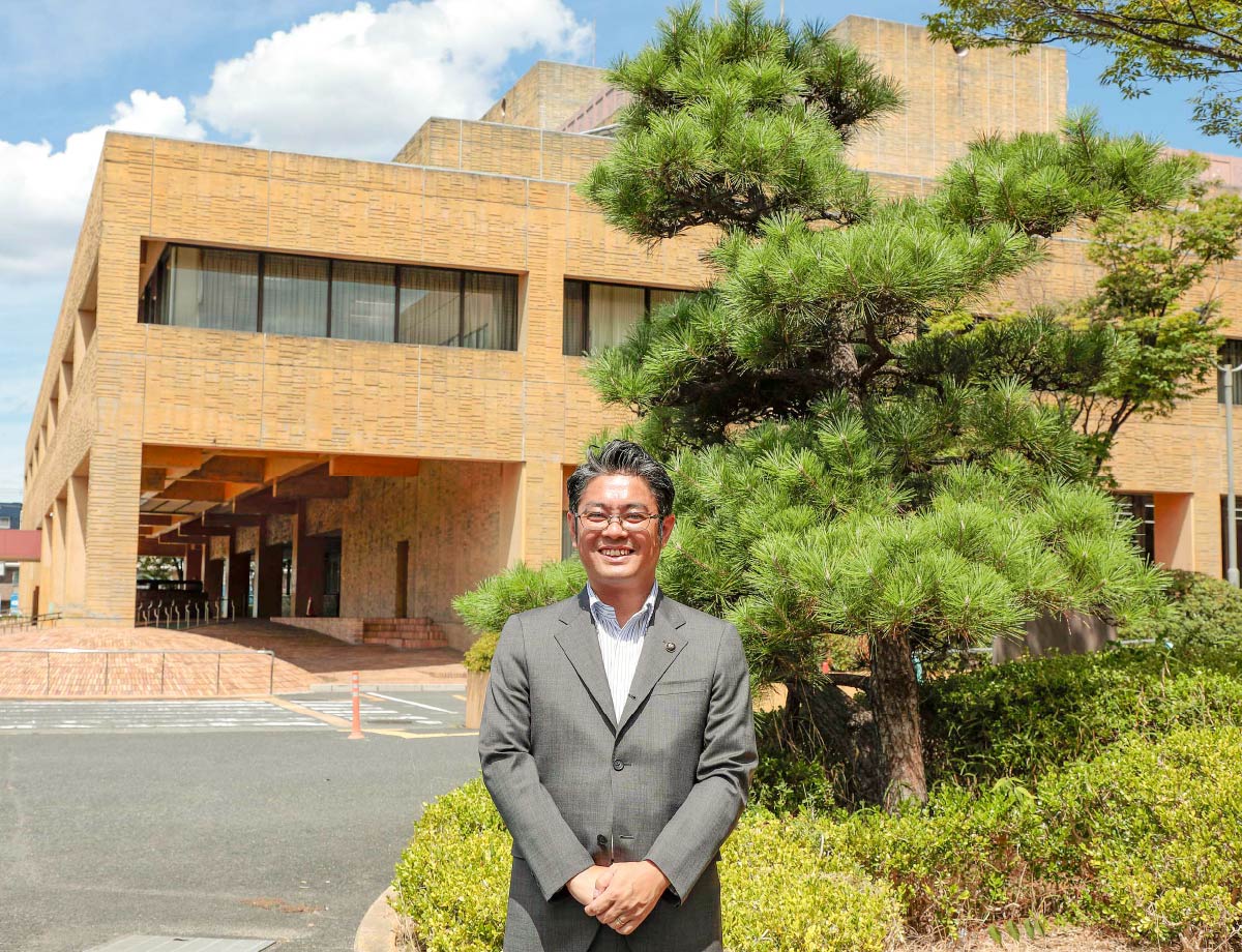 畑中政昭氏
